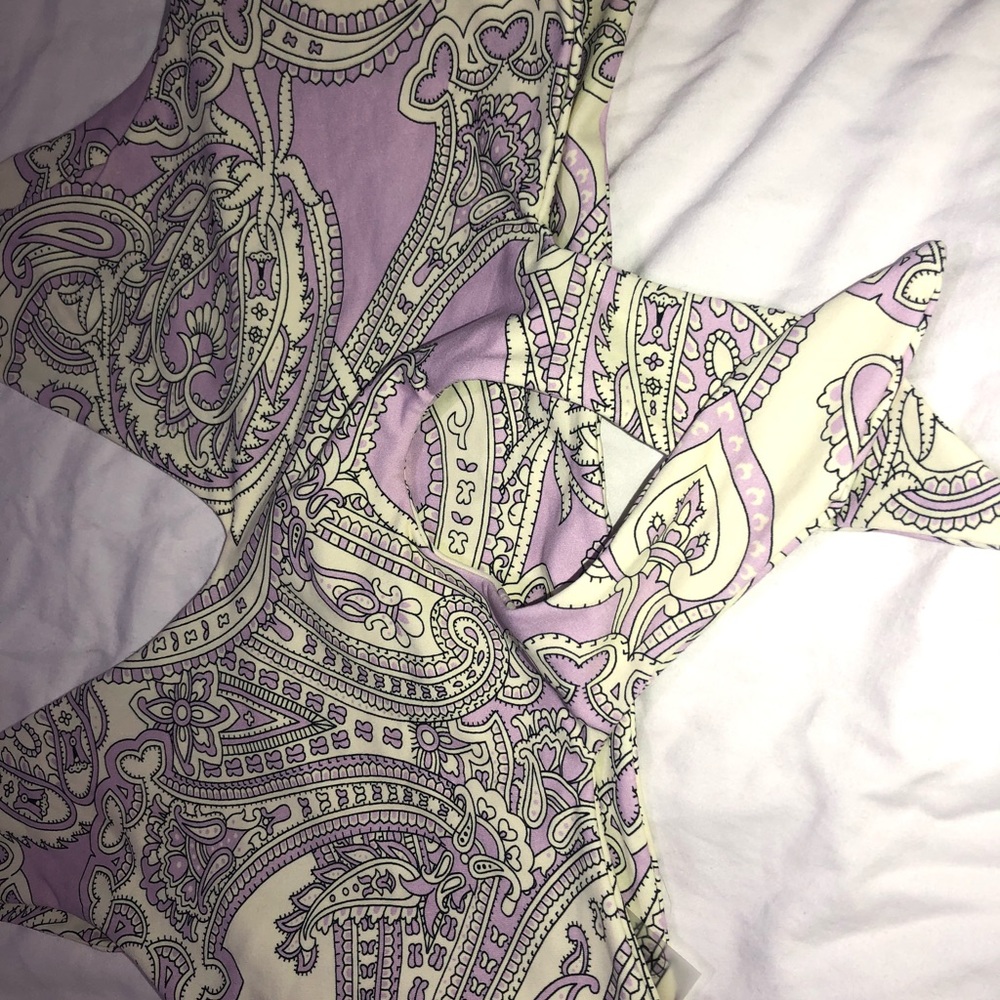 Montce lilac paisley Kim bikini top - Picture 9 of 9